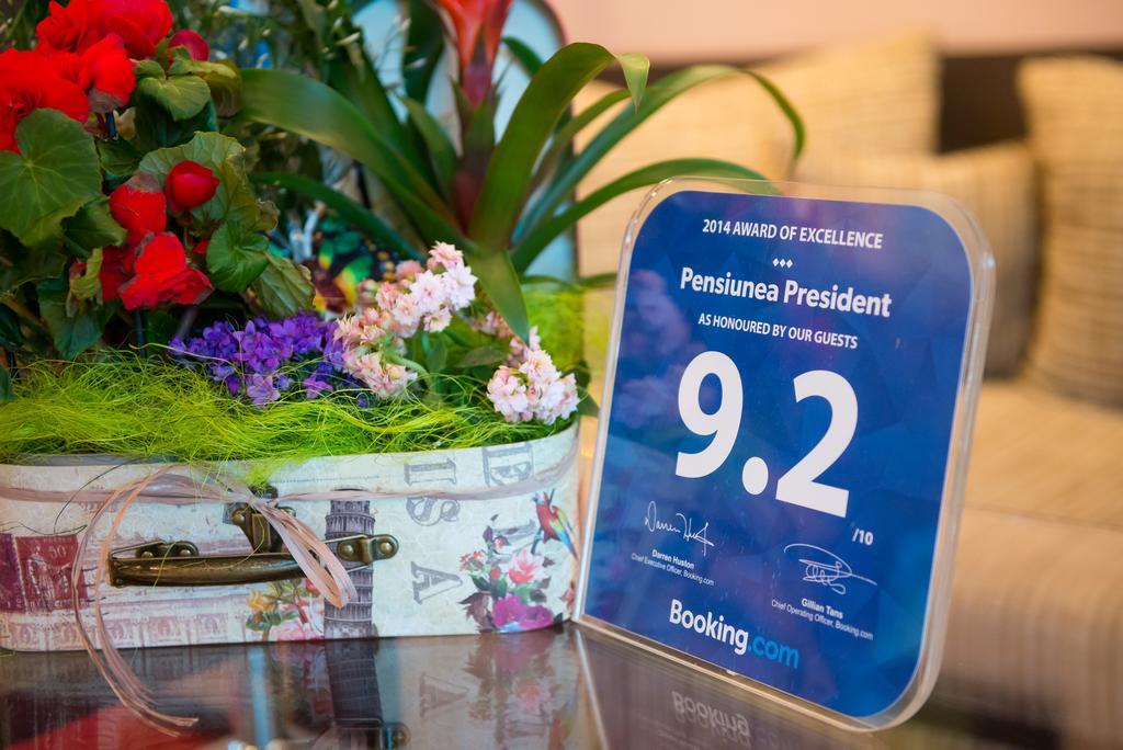 Pensiunea President Deva Buitenkant foto
